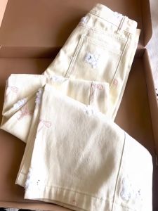 Quần Jeans Denim Thêu Thắt Nút Bướm Nữ Mùa Xuân 2025 Quần Ống Thẳng Thường Ngày Màu Xanh Nhạt Quần Jeans Nữ Cao Cấp