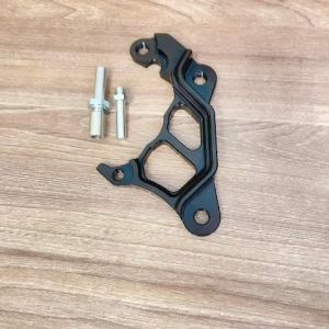 Pát trước Sirius Xăng cơ( Sirius từ đời 1999 đến 2019 ) đĩa 290/295mm xài heo zin theo xe màu đen bóng