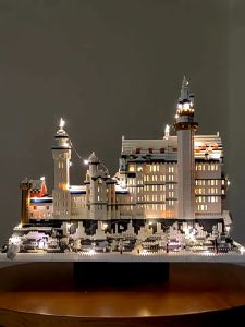 Mainan Block Kastil Swan Lake 2000pcs 3D Puzzle Mainan Balok Susun Kastil Hadiah Anak-anak