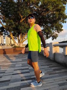 วิ่งมาราธอน เสื้อกั๊ก น้ำหนักเบา กดความร้อนแบบไม่มีรอยต่อ ระบายอากาศได้ดี ดูดซับเหงื่อแห้งเร็ว สปอร์ตบรา สําหรับผู้ชายและผู้หญิง