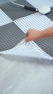 Buy 1 Get 5 Free: Mesh Drainage Mats & Non-Slip Bath Mats