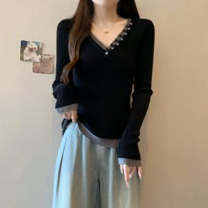 เสื้อสเวตเตอร์ถักคอวีแขนยาวสีแดงสำหรับผู้หญิง ฤดูใบไม้ร่วง/ฤดูหนาว ไซส์ใหญ่ เสื้อสั้นปลอมสองชิ้น ทรงเข้ารูป สวมใส่สบาย