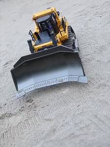 HUINA 1554 RC Truck 1/16 Remote Control Car Toy Bulldozer Alloy Tractor Engineering Car Model Toys for Boys Childrens Gifts