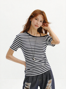 Semir | Áo Thun Tay Ngắn Cổ Trễ Ruffle Ôm Sát