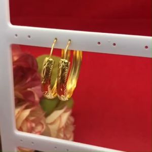 ต่างหูห่วงทองตัดลาย เส้นผ่านศูนย์กลาง 3 ซม. เสริมบารมี ชุบทอง ใส่ออกงานได้ ต่างหูผู้หญิง เครื่องประดับแฟชั่น พร้อมส่ง