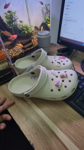 Sục Cross band classic nam nữ chính hãngfull box đi mưa tặng 10 sticker màu kem