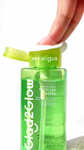 Glad2Glow Mugwort Salicylic Acid Acne Clear Micellar Water 300ML - Membersihkan Makeup & Kotoran