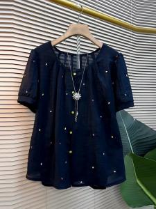 เสื้อยืดแขนสั้นสีดำลายปักรูปหัวใจสำหรับผู้หญิงในช่วงฤดูร้อนปี 2025 เสื้อยืดแฟชั่นสไตล์เกาหลีอเนกประสงค์สำหรับผู้หญิงไซส์ใหญ่