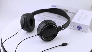 3.5mm Plug Wired Headphones Foldable Headphones Bass Stereo Fashion Music Earphones For PC MP3 Smartphones Tablet