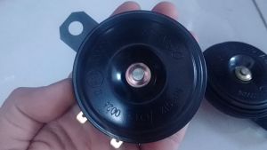Bộ 2 Còi DEMSO 12V âm trầm cho xe máy xe hơi