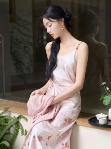 XIANGYING | Đầm Lụa In Họa Tiết Phong Cách Trung Quốc Mới Dây Đai Hồng