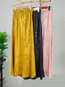 Elegant Embroidered Half Skirt High Waist Slim Fit Chinese Style Elastic Back Waist Autumn Winter New Arrival Womens Fashion