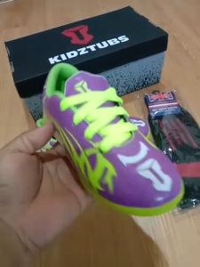 KIDZTUBS Sepatu Futsal Anak Paket Komplit Sepatu Futsal Tas Skin Deker Kaos Kaki Usia 6-10 Tahun Size 28 29 30 31 32 33 34 35 36 37 KDZ1142011625
