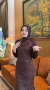 Gamis Mewah Lebaran Luvita Dres BC Velvet Mix Brukat Plus Swarovski S M L XL XXL 3XL Dress Brokat Kondangan Wanita Elegan Jumbo Baju Muslimah Remaja Model Terbaru Kekinian Warna Burgundy Mahogany Navy Hitam Mocca