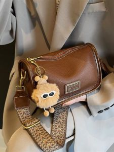 กระเป๋าสะพายข้างผู้หญิงสไตล์บอสตัน 2025 กระเป๋าสะพายข้างขนาดเล็กแบบสะพายข้างแบบยาว กระเป๋าสะพายข้างแบบสะพายข้างแบบลำลอง