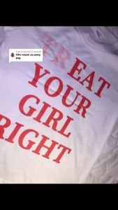 ARFLY "TREAT YOUR GIRL RIGHT” TEE Dropped shoulders Regular fit Streetwear 100% premium cotton Crew neck Fitted fit Top