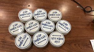 Mốc sứ cảnh báo cáp ngầm điện lực