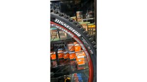 MAXXIS Ban Luar Sepeda MTB Dissector 29 x 2.40 WT TR Bicycle Tires Ban Sepeda Gunung