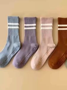 ALENADAY - Kaos Kaki Yoga Wanita Dewasa Anti Slip Kaus Kaki Olahraga Senam Gym Pilates Ballet KK02