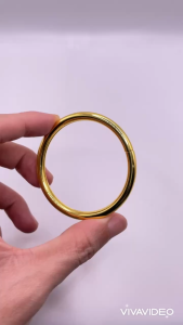 Vòng tay trơn màu vàng chất liệu bằng titan có khóa bền đẹp Lắc tay trơn titan khóa giấu trangsucmoiluatuoi.RIN