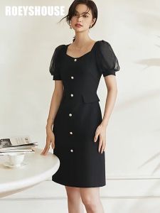Đầm đen trơn cỏ lục giác tay ngắn dáng a