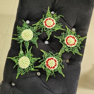 Melati palsu premium ceplok merah dan putih polos.   Checkout sertakan pesan warna nya ya.   Harga per 1 biji. 