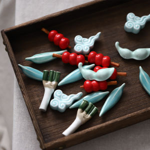 Handmade Ceramic Chopstick Holder Small Pen Stand Bean Tea Pet Bamboo Leaf Cloud Simulation Porcelain Artistic Table Decoration