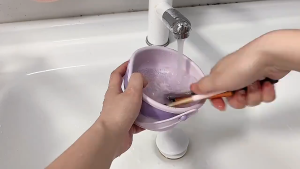 ส่งด่วน ที่ล้างแปรงแต่งหน้า ทำความสะอาดแปรง น้ำยาล้างแปรง 3 in 1 วัสดุซิลิโคน ตะกร้าเก็บแปรงแต่งหน้า พับได้