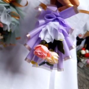 Hand Bouquet Double Roses/Buket Mawar 2 tangkai size S/Free Kardus Packing