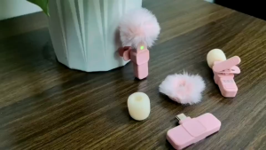 ไมโครโฟนไร้สาย K9 แบบหนีบปกเสื้อ ไมค์คู่ ตัดเสียงรบกวน เสียบแล้วใช้งานได้ทันที ใช้ได้กับ iPhone/Type-C สำหรับวิดีโอ ไลฟ์สด หรือสอนออนไลน์