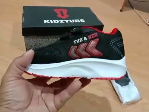 Sepatu Sekolah Anak Laki Laki Perempuan Tali Perekat Warna Hitam Merah Biru Ping Gratis Kaos Kaki Usia PAUD TK SD SMP-KIDZTUBS193772423