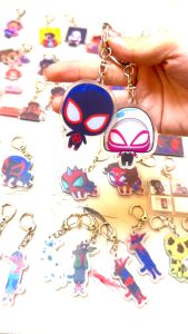 【5cm 】 rantai kunci akrilik Spider-Man merentasi labah-labah-ayat Gwen/batu 2099 kanak-kanak pendant
