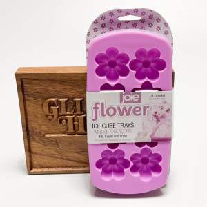 Joie Flower Silicone Ice Cube Tray Ice Mold with Lid Cover