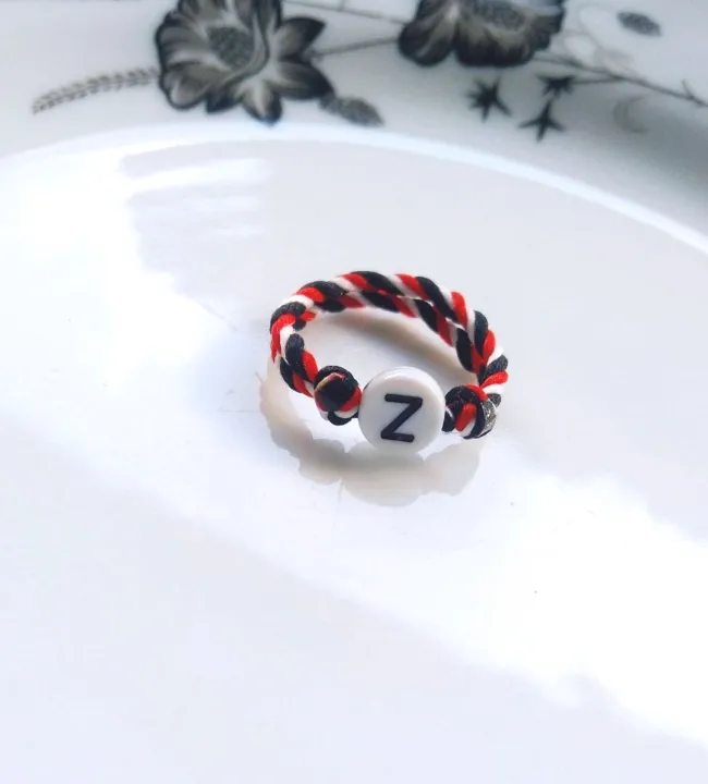 Cincin%20manik%20bulat%20custom%20inisial%20huruf%20A-Z%20tali%20sangadatu%20/%20tridatu/khas%20bali/cincin%20manik%20manik%20inisial%20-%20Image%202