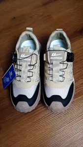 Warrior Sepatu Hiking Pria Tali Putar Sepatu Gunung Trekking Outdoor Anti Selip - BOA Systim