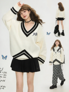 KEIKO | Vintage Collegiate Style White Jacquard V-neck Loose Sweater