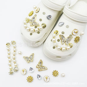 12Pcs/Set Luxury Style Crocs Jibbitz Charms3D Butterfly Shoe Buckle Pearl Shoe Chains Detachable Crystal Diamond Shoe Decoration for Crocs