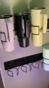 กิน ที่วางแก้วแม่เหล็กเหล็กคาร์บอนที่เก็บถ้วยผู้ถือออแกไนเซอร์ปฏิบัติฝาแก้วน้ําออแกไนเซอร์บ้านครัวเครื่องมือ