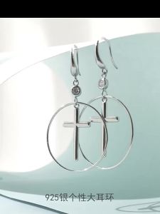 SHISHANGMEIDI | Datemate Cross and Circle Statement Earrings