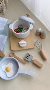 ĐỒ CHƠI NẤU ĂN UMU KÈM TẠP DỀ VÀ MŨ CHO BÉ DỤNG CỤ BẰNG GỖ CAO CẤP