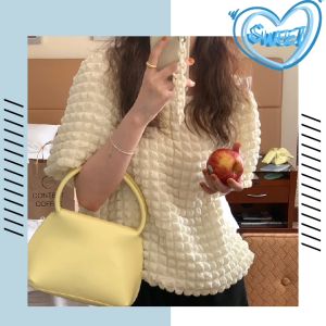 Fenni เสื้อยืดแขนสั้นลายผ้าวาฟเฟิล🍒🥐 เนื้อผ้าพิมพ์ลายนูน โทนพาสเทล🌈 มาใหม่