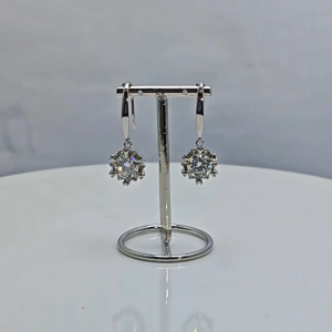 Anting Klip Perak Asli S925 ✨ Moissanite 50 Poin D Color Desain Salju | Gaya Elegan Viral