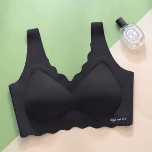🇲🇾 Ready Stock Women Bra Seamless Bra Vest style Simple Wavy Edge Wireless Bra 无痕内衣 背心无钢圈内衣 简约波浪边