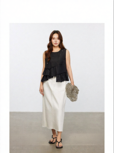 Embroidered Drilling Cotton Blended Loose Layered Flounce Sleeveless Top