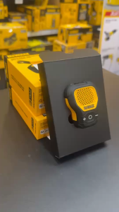 DEWALT รุ่น DXMA1901148E ลําโพงบลูทูธ (Wearable Bluetooth Speaker)