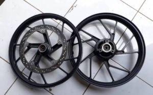 pelk velg Satria Fu copotan 1set ori enkei