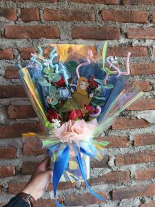 Bouquet Bunga Palsu Awet Untuk Perpisahan ulang tahun atau hari guru.