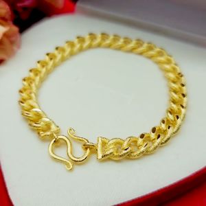 สร้อยข้อมือลายเลสเกลียวนูน พ่นทรายตัดลาย ความยาว 6.77 นิ้ว เทียบเท่า 1 บาท ชุบทอง หุ้มเศษทองเเท้ งานสวย สีเหมือนจริง พร้อมส่ง