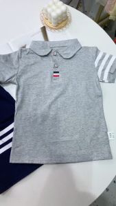 ชุดเด็กผู้ชาย เสื้อโปโลแขนสั้นลายทาง กางเกงขาสั้นผ้าฝ้าย ชุดสูทสองชิ้นสำหรับเด็กผู้หญิงฤดูร้อนหล่อ