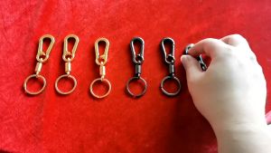 MATTEO พวงกุญแจกุญแจรถ สแตนเลสสตีล แฟชั่น พวงกุญแจโลหะ พร้อมคลิปหนีบเข็มขัด Car Big Bike Motorcycle Stainless Steel Keychain No. 3222 3224